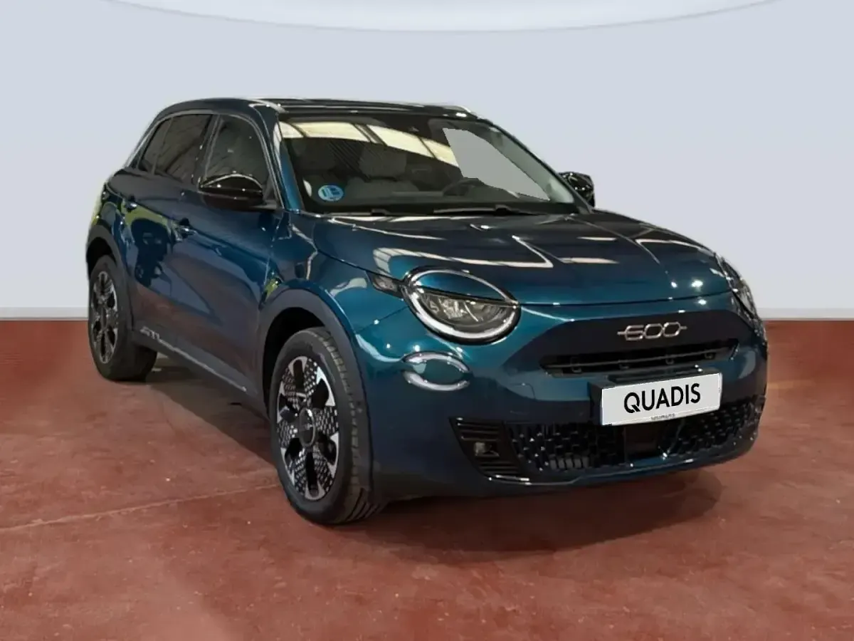 Usado Fiat 600 La Prima 100 CV (73 kW) 2024 Azul SUV