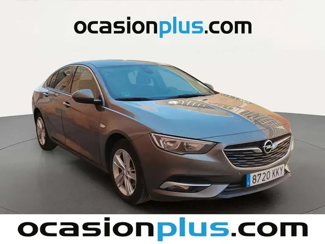 Usado Opel Insignia Selective 140 CV (102 kW) 2018 Gris Berlina