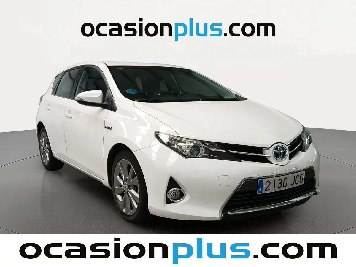 Usado Toyota Auris Hybrid Active 136 CV (100 kW) 2015 Blanco Utilitario