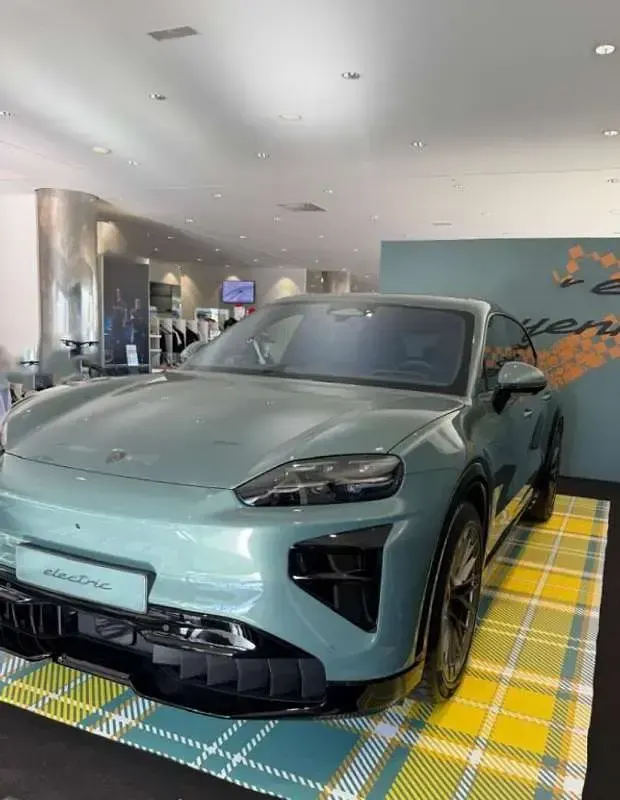 Nuevo Porsche Cayenne Turbo 2026 Negro SUV