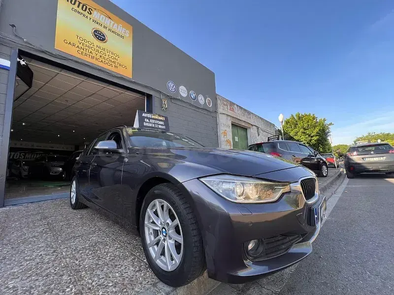 Usado BMW 318 Comfort Edition 143 CV (105 kW) 2015 Gris / plata Familiar
