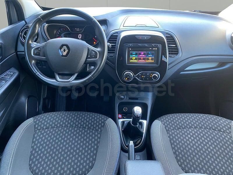 Usado Renault Captur Zen 90 CV (66 kW) 2019 Gris / plata SUV