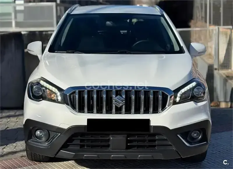 Usado Suzuki SX4 S-Cross 111 CV (81 kW) 2019 Blanco SUV