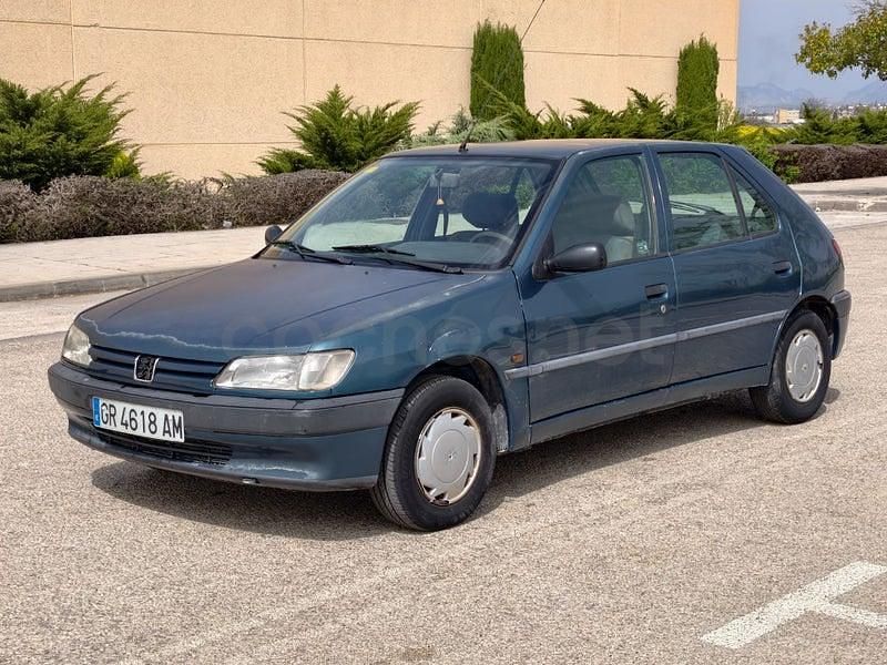 Usado Peugeot 306 Style 71 CV (52 kW) 1997 Azul Berlina