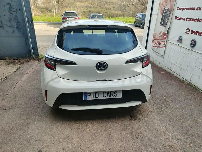 Usado Toyota Corolla Business Edition 122 CV (89 kW) 2022 Blanco Berlina