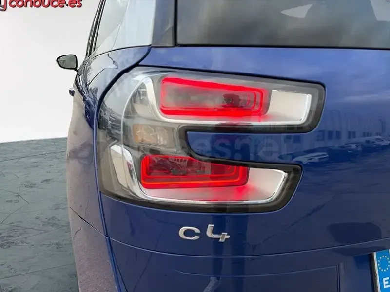 Usado Citroën Grand C4 Picasso Feel 120 CV (88 kW) 2018 Azul Monovolumen