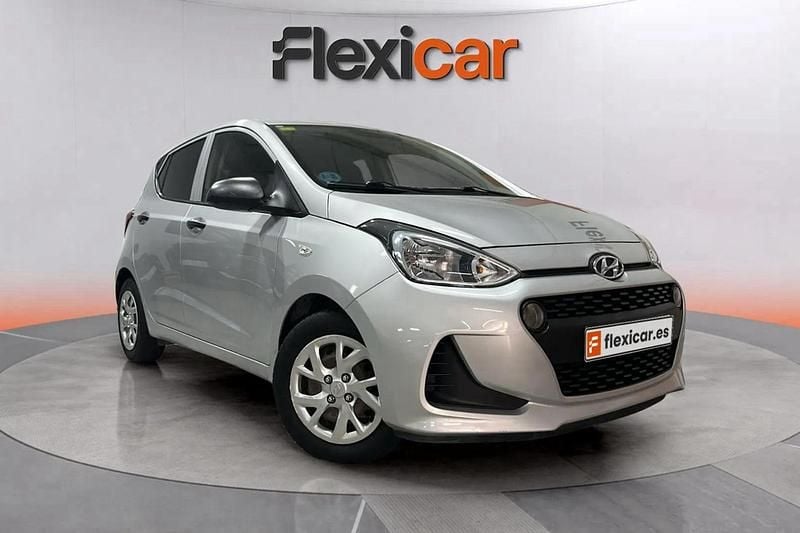 Gris Usado 2019 Hyundai i10 Utilitario | 9290 € (Precio justo) - Imagen 1/4