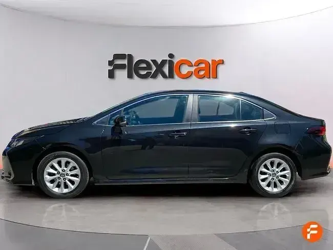 Usado Toyota Corolla Active 125 CV (91 kW) 2023 Negro Berlina