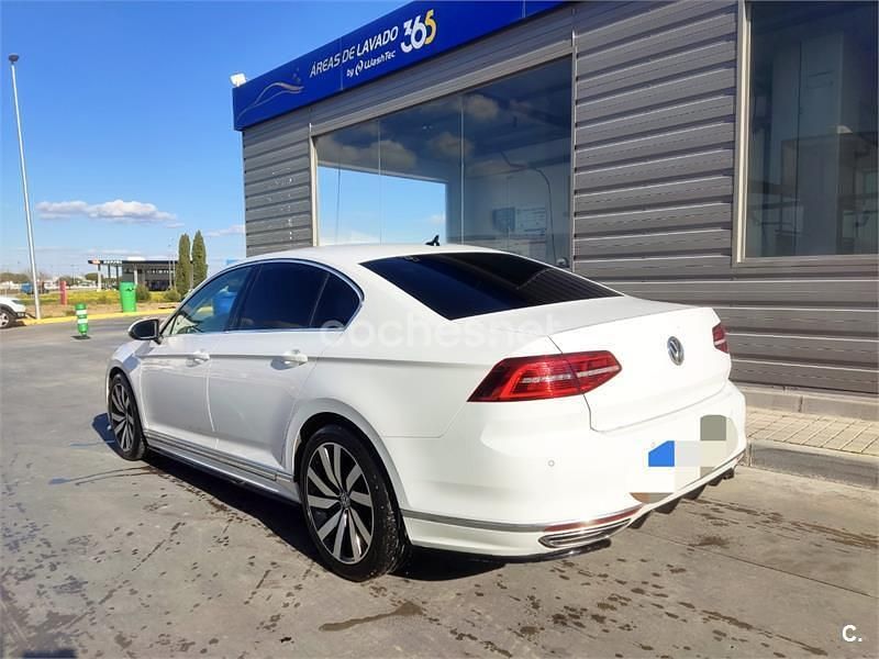 Usado VW Passat Sportline 180 CV (132 kW) 2016 Blanco Berlina