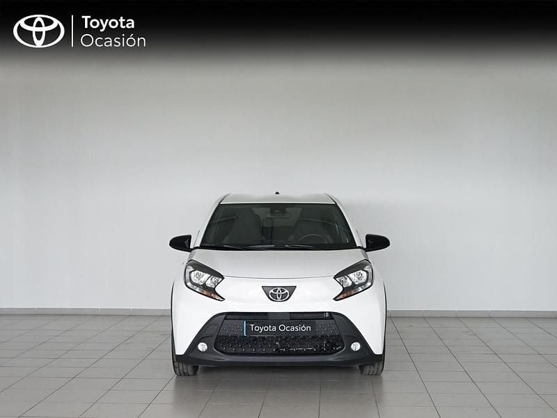 Usado Toyota Aygo X Play 72 CV (52 kW) 2025 Blanco SUV