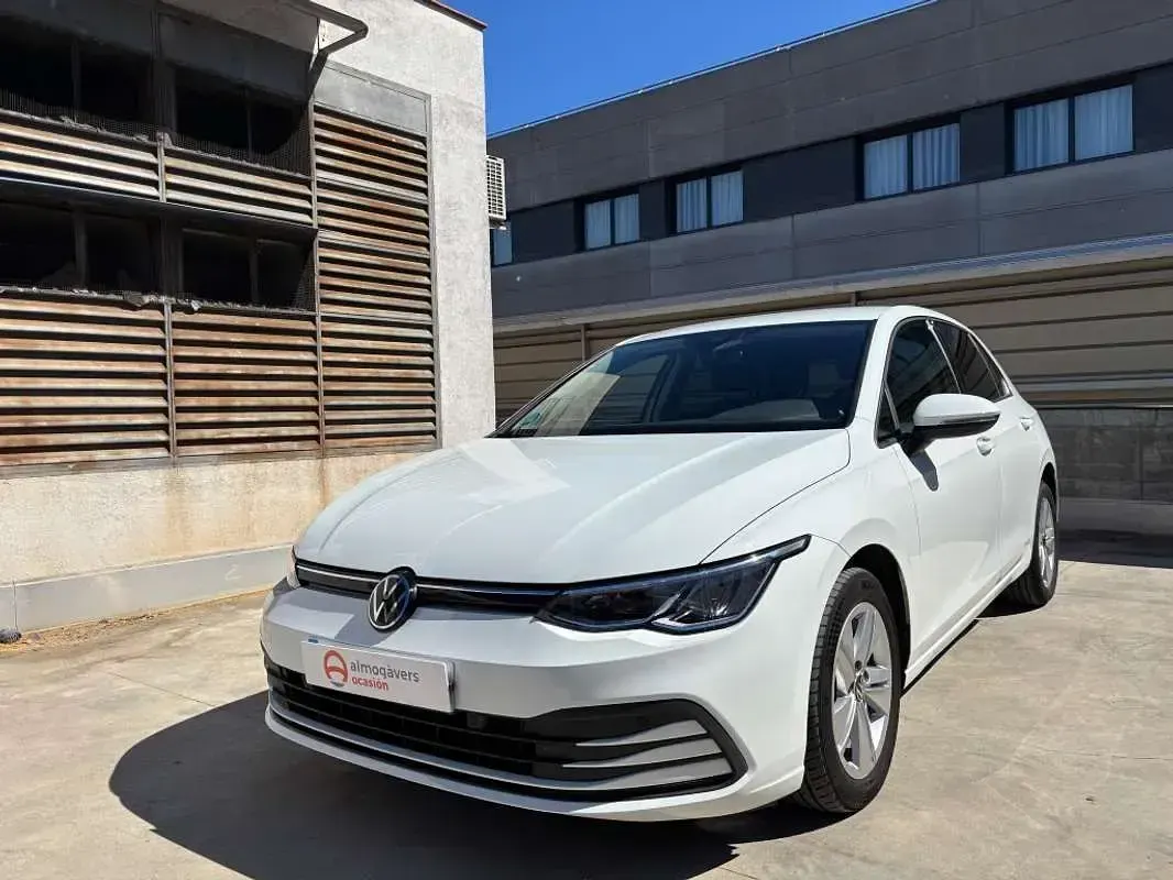 Usado VW Golf Life 110 CV (80 kW) 2024 Blanco SUV