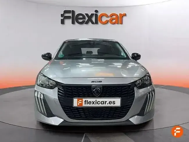 Usado Peugeot 208 Active 100 CV (73 kW) 2024 Gris / plata Utilitario