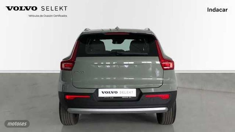 Usado Volvo XC40 Core 129 CV (94 kW) 2023 Verde SUV