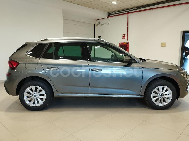 Nuevo Skoda Kamiq Selection 115 CV (84 kW) 2025 Gris / plata SUV