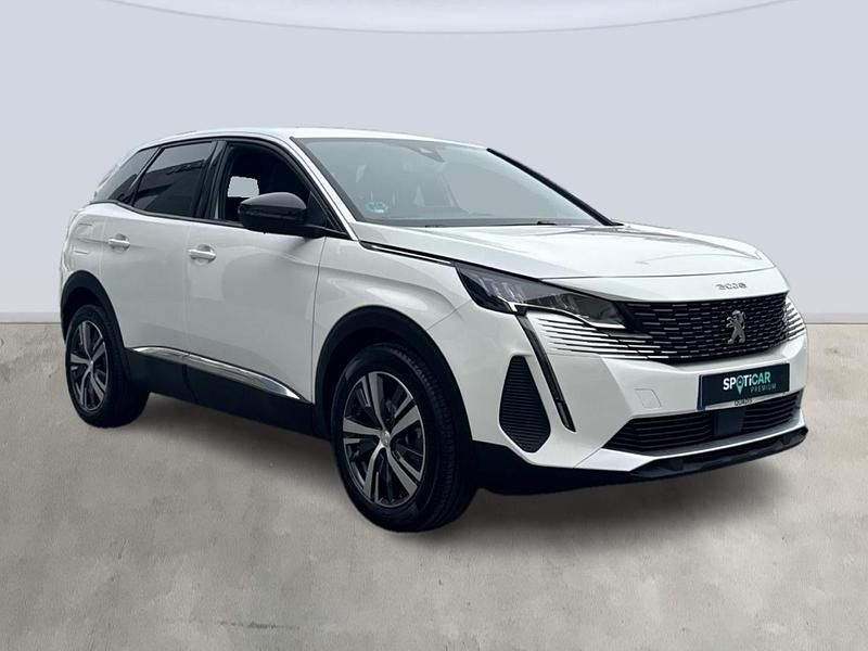 Usado Peugeot 3008 Allure 130 CV (95 kW) 2024 Blanco SUV