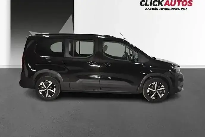 Usado Peugeot Rifter GT 130 CV (95 kW) 2026 Negro Monovolumen