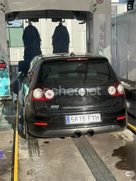Usado VW Golf V R 250 CV (183 kW) 2007 Negro Berlina