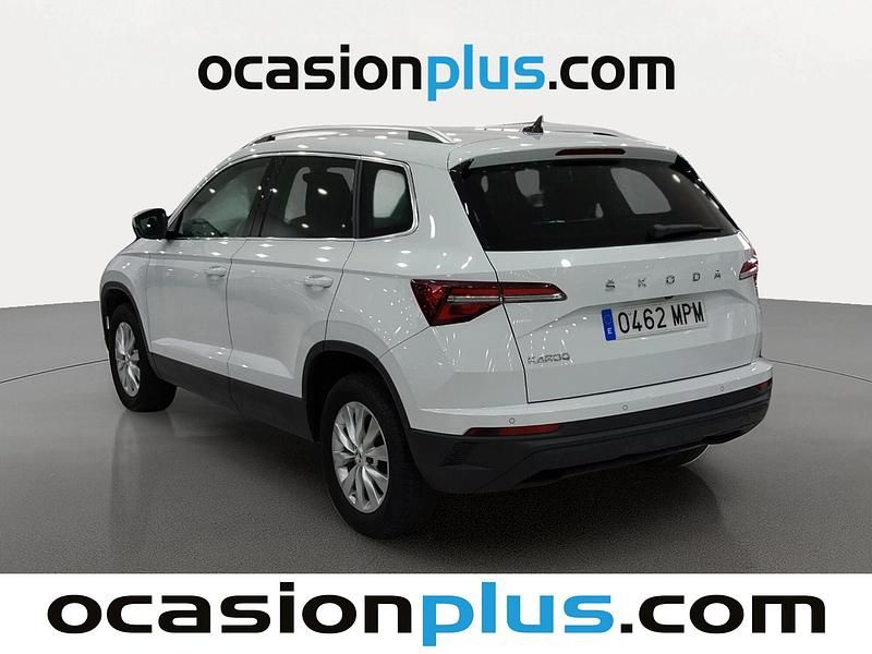 Usado Skoda Karoq Selection 115 CV (84 kW) 2024 Blanco SUV