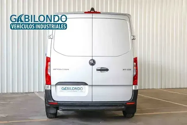 Usado Mercedes Sprinter 114 CV (83 kW) 2020 Gris Van