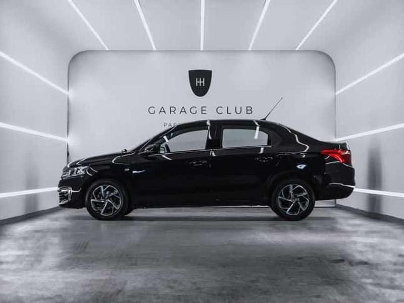 Usado Citroën C-Elysee I Shine 102 CV (75 kW) 2019 Negro Berlina