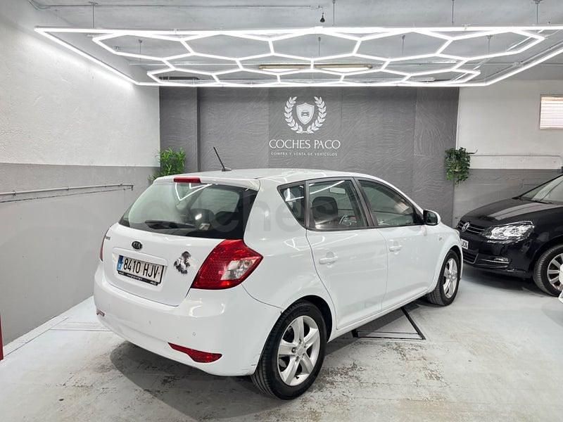 Usado Kia Ceed 100 CV (73 kW) 2012 Blanco Utilitario