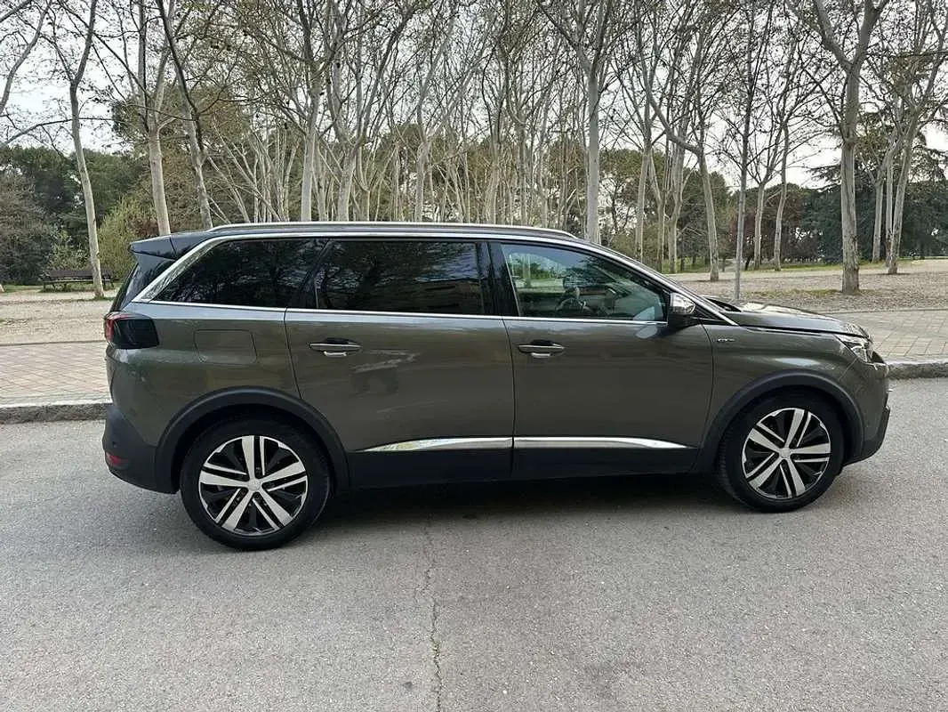Usado Peugeot 5008 GTi 179 CV (131 kW) 2019 Marrón SUV