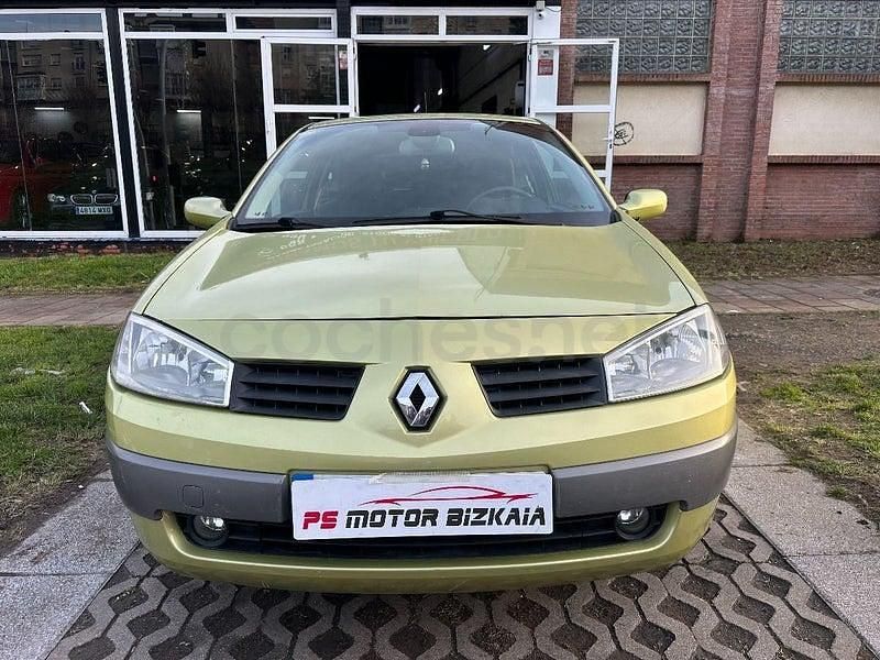 Usado Renault Mégane II Dynamique 115 CV (84 kW) 2004 Verde Berlina