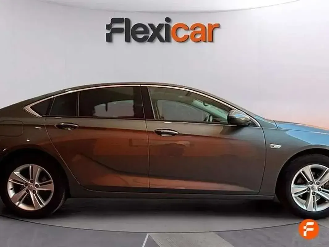 Usado Opel Insignia Excellence 140 CV (102 kW) 2018 Gris Berlina