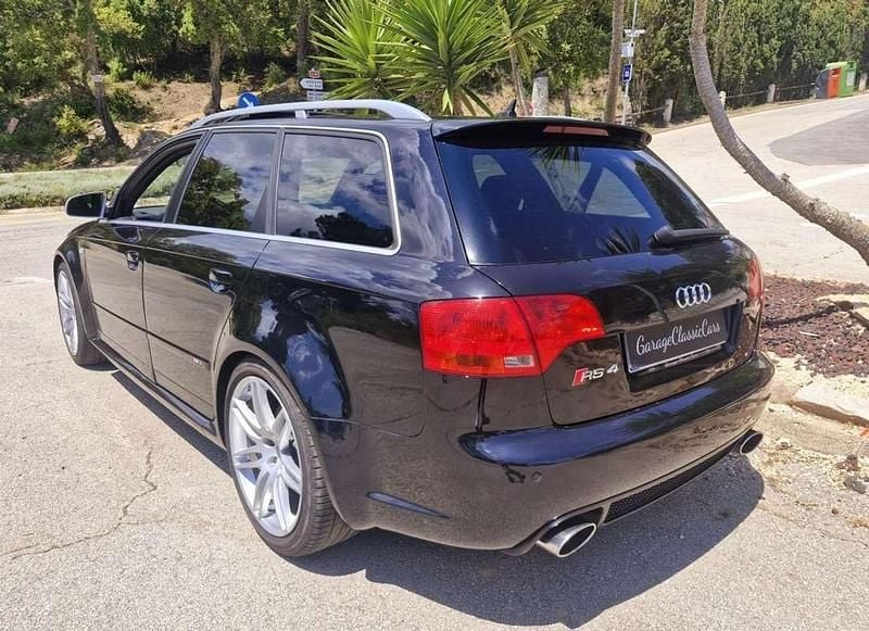 Usado Audi RS4 420 CV (308 kW) 2007 Negro Familiar