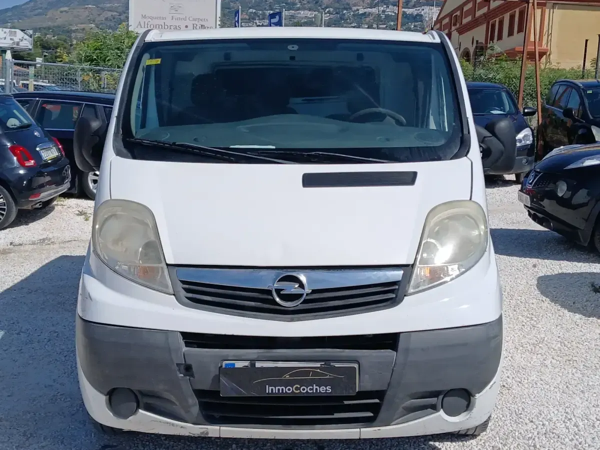 Usado Opel Vivaro 114 CV (83 kW) 2012 Blanco Monovolumen