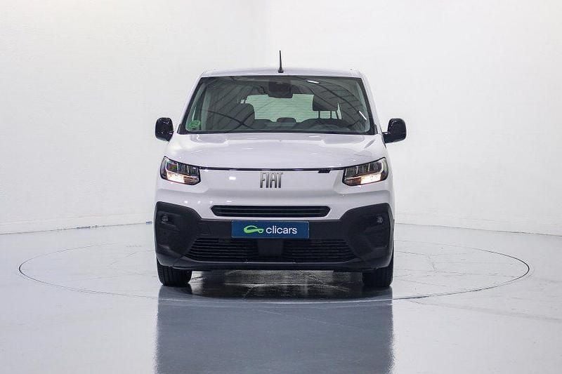 Usado Fiat Doblò 100 CV (73 kW) 2025 Blanco Monovolumen