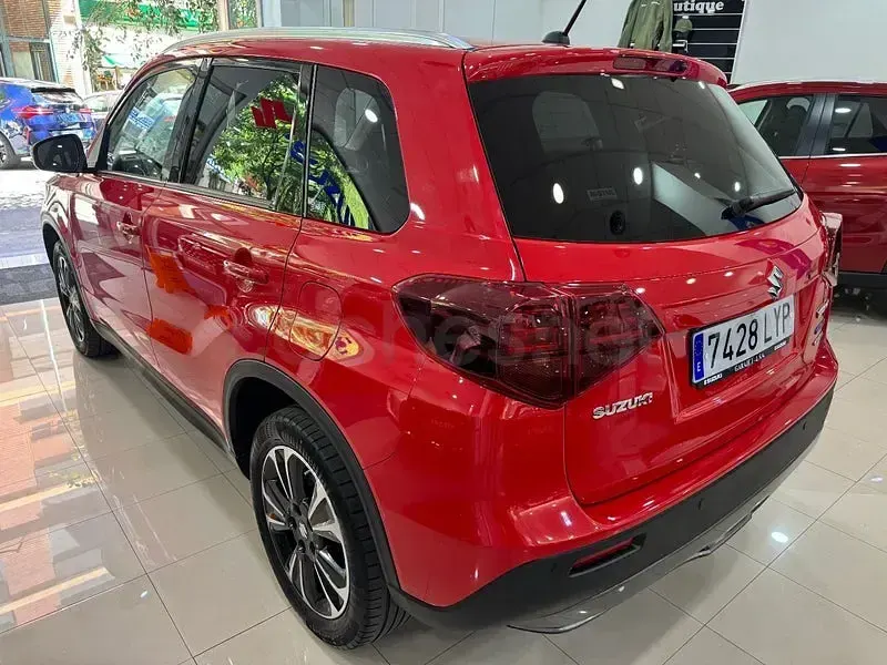 Usado Suzuki Vitara GLX 116 CV (85 kW) 2022 Rojo SUV