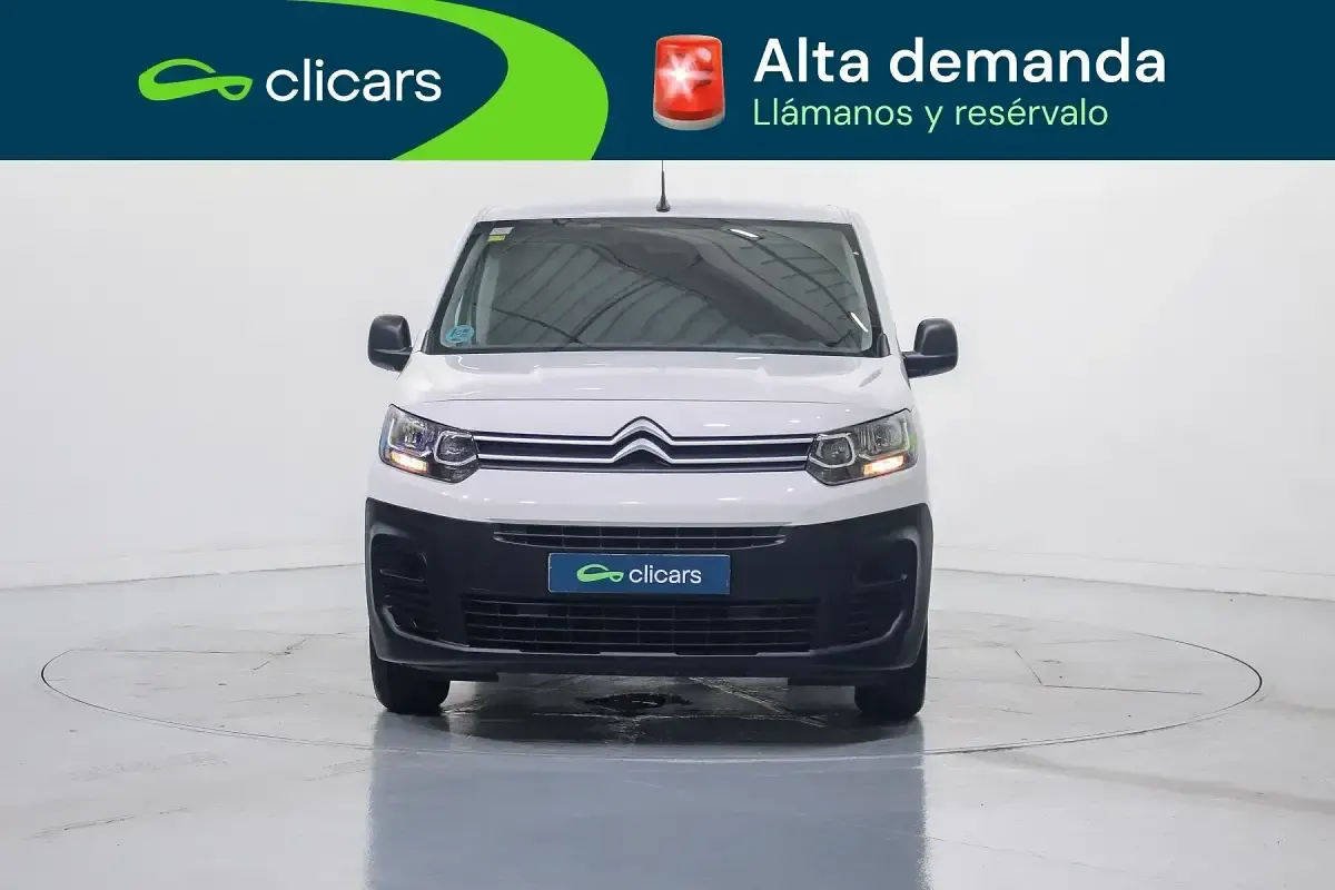 Usado Citroën Berlingo 100 CV (73 kW) 2022 Blanco Monovolumen