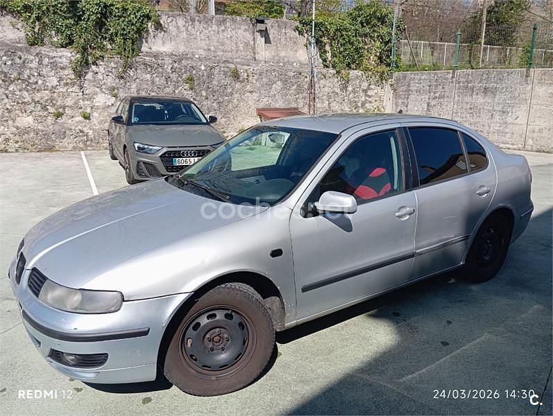 Usado Seat Toledo 110 CV (80 kW) 2000 Gris / plata Berlina