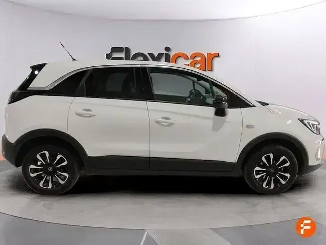 Usado Opel Crossland X Elegance 110 CV (80 kW) 2024 Blanco SUV