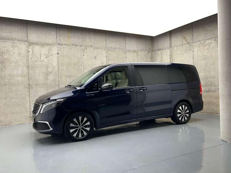 Usado Mercedes EQV300 150 kW (204 CV) 2021 Azul Van