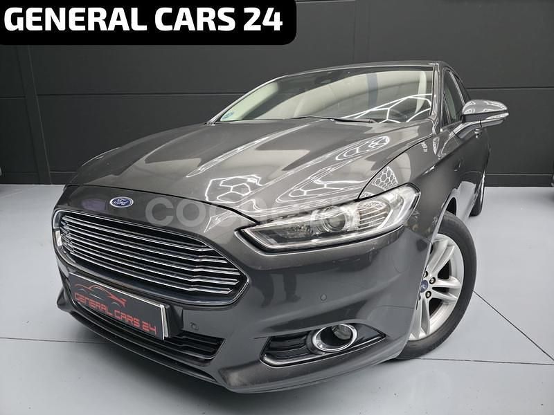 Usado Ford Mondeo Titanium 150 CV (110 kW) 2017 Gris / plata Familiar