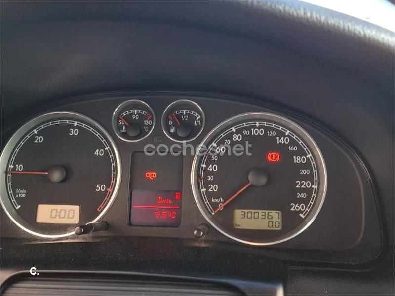 Usado VW Passat Advance 130 CV (95 kW) 2003 Azul Familiar