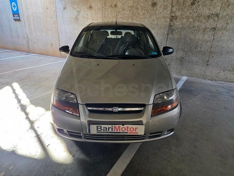 Usado Chevrolet Kalos SE 94 CV (69 kW) 2005 Gris / plata Berlina