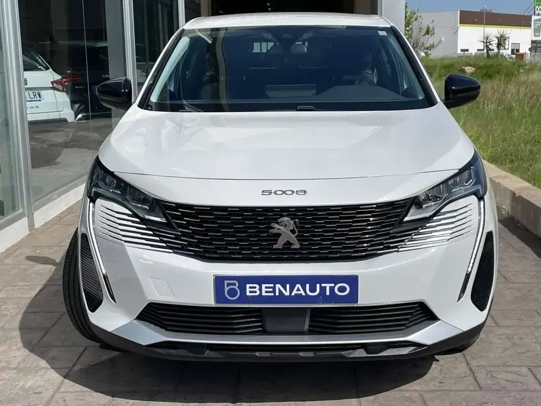 Usado Peugeot 5008 Active 131 CV (96 kW) 2022 Blanco SUV