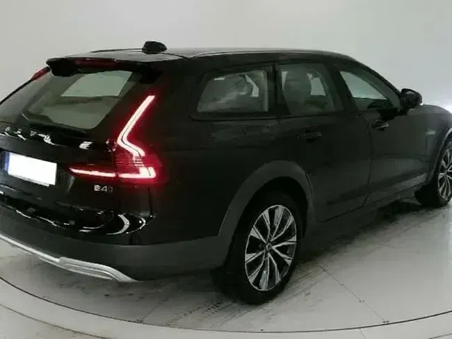 Usado Volvo V90 197 CV (144 kW) 2021 Negro Familiar