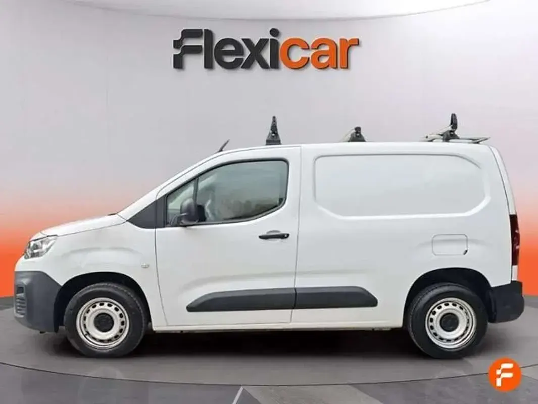 Usado Citroën Berlingo 102 CV (75 kW) 2022 Blanco Monovolumen