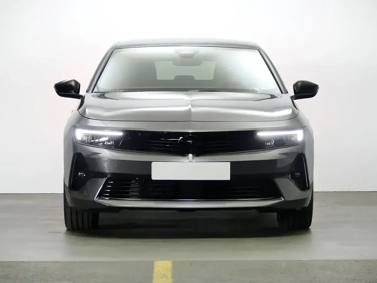 Usado Opel Astra S 131 CV (96 kW) 2023 Gris Utilitario