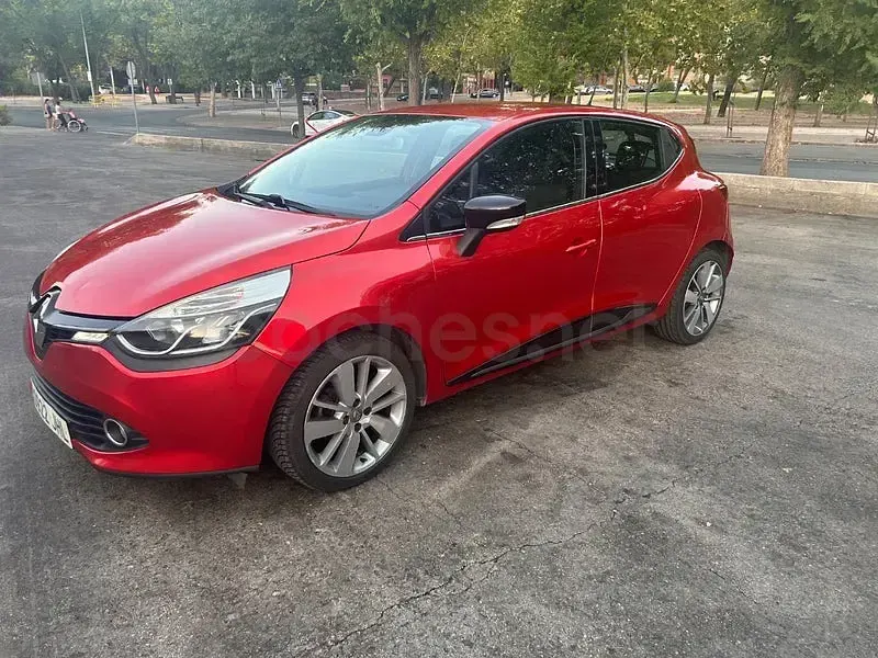 Usado Renault Clio IV Business 90 CV (66 kW) 2015 Granate Berlina