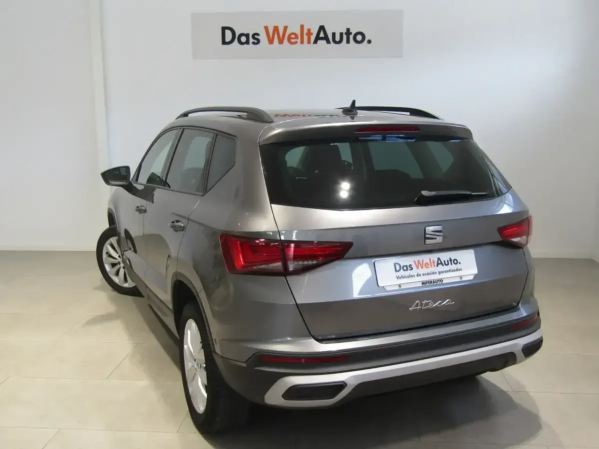 Usado Seat Ateca Style 110 CV (80 kW) 2022 Gris SUV