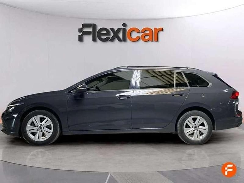 Usado VW Golf VIII 116 CV (85 kW) 2021 Gris Familiar