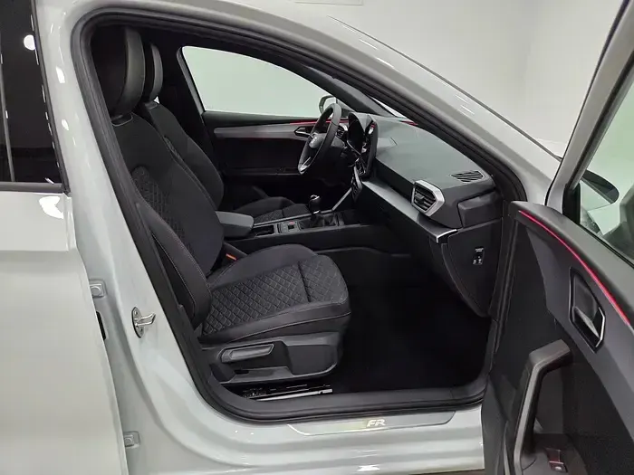 Nuevo Seat Leon FR 150 CV (110 kW) 2026 Blanco Berlina