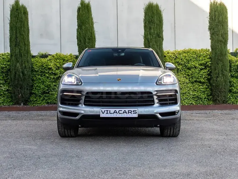 Usado Porsche Cayenne 462 CV (339 kW) 2021 Gris / plata SUV
