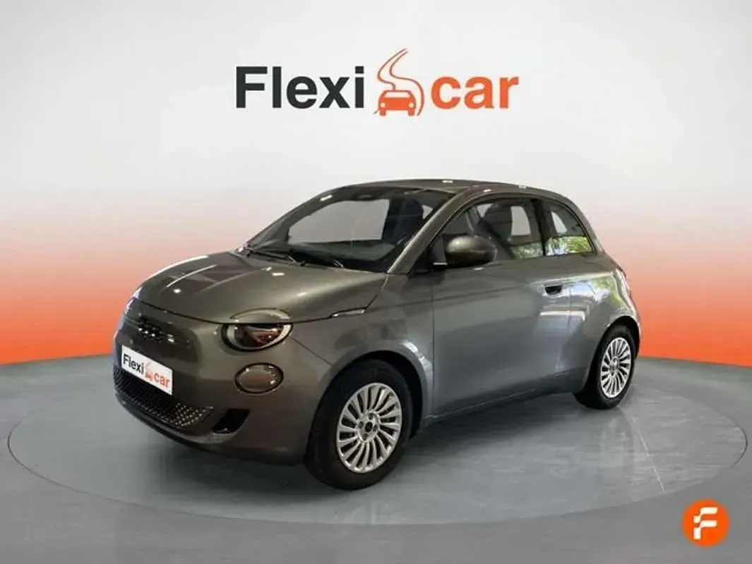 Usado Fiat 500e Action 69 kW (95 CV) 2022 Gris Berlina