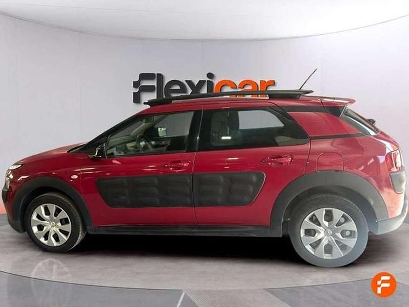 Usado Citroën C4 Cactus Feel 110 CV (80 kW) 2017 Rojo Utilitario